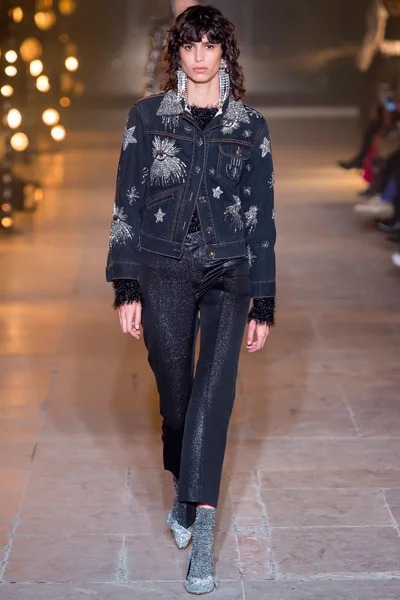 Look 37